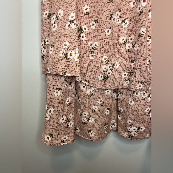 Beautiful Floral Maci Dress - Picture 6 of 8